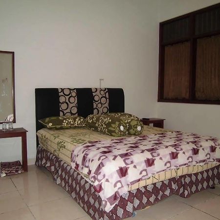 Griya Putri Dewi Guesthouse Yogyakarta Luaran gambar