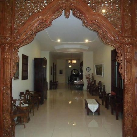 Griya Putri Dewi Guesthouse Yogyakarta Luaran gambar