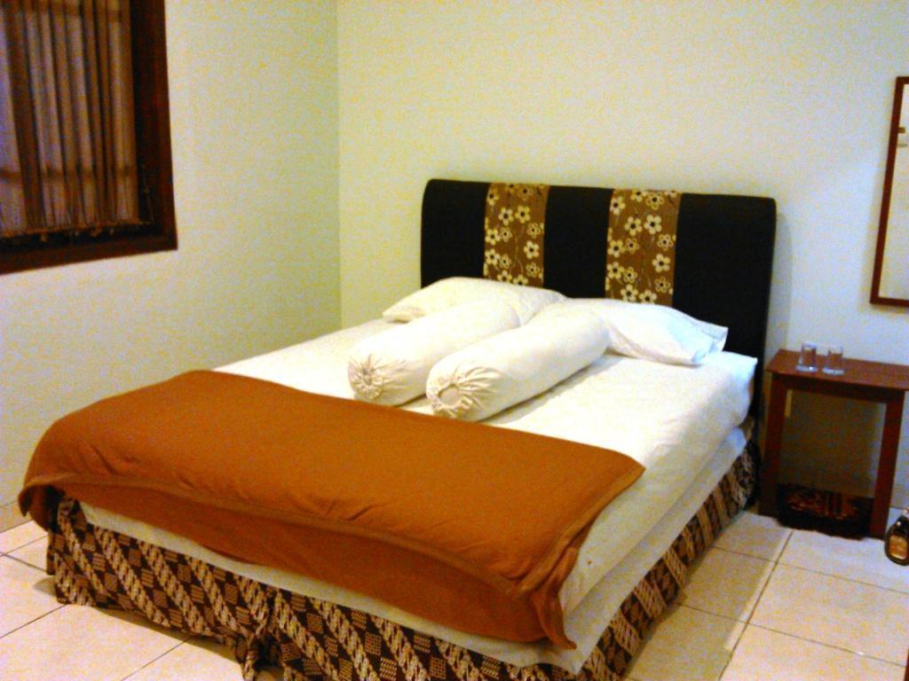 Griya Putri Dewi Guesthouse Yogyakarta Luaran gambar