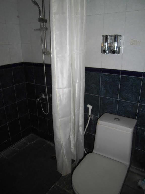 Griya Putri Dewi Guesthouse Yogyakarta Luaran gambar