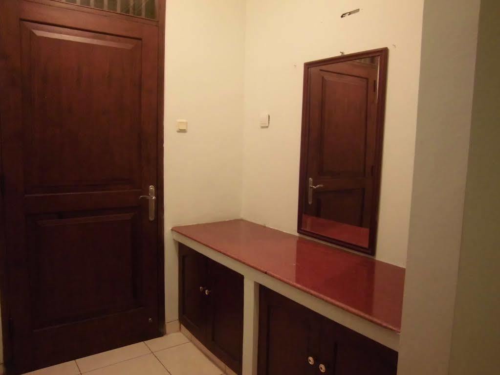 Griya Putri Dewi Guesthouse Yogyakarta Luaran gambar